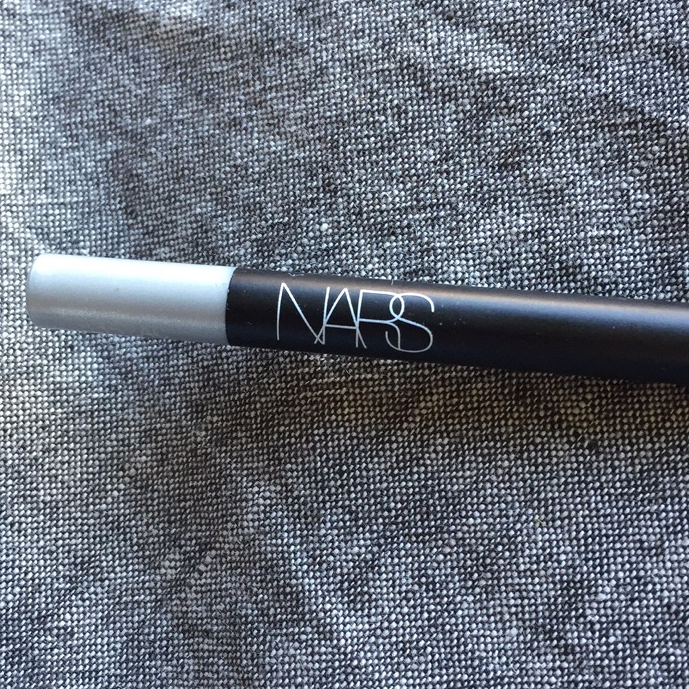 NEW! NARS Longwear Eyeliner in The Strip